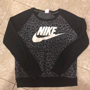 Women’s Nike Sweatshirt